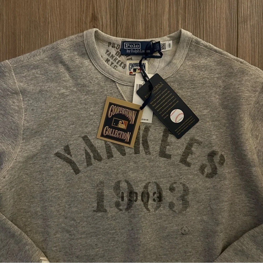 Polo Ralph Lauren | New York Yankees Crewneck Sweatshirt Loft Grey (Small) - Picture 3 of 16